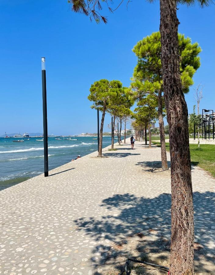 Sea View Apartment Влёра Экстерьер фото